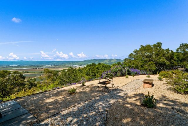 1205 Eagle Hill Road, Royal Oaks, CA 95076