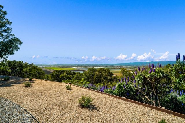 1205 Eagle Hill Road, Royal Oaks, CA 95076