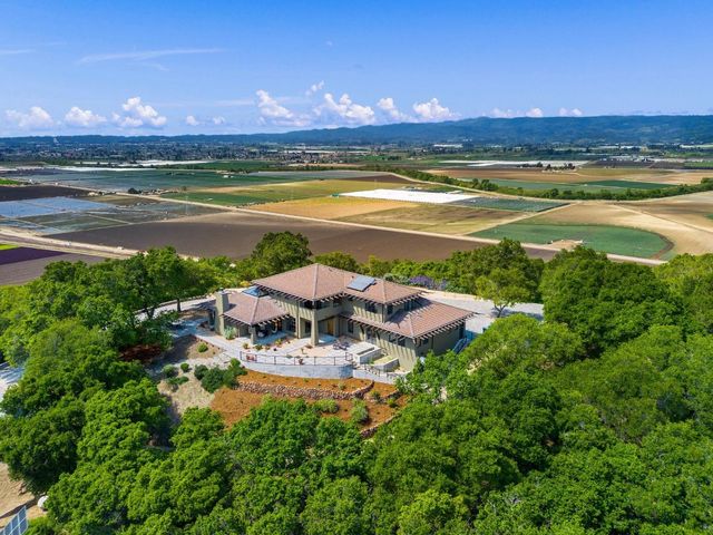 1205 Eagle Hill Road, Royal Oaks, CA 95076