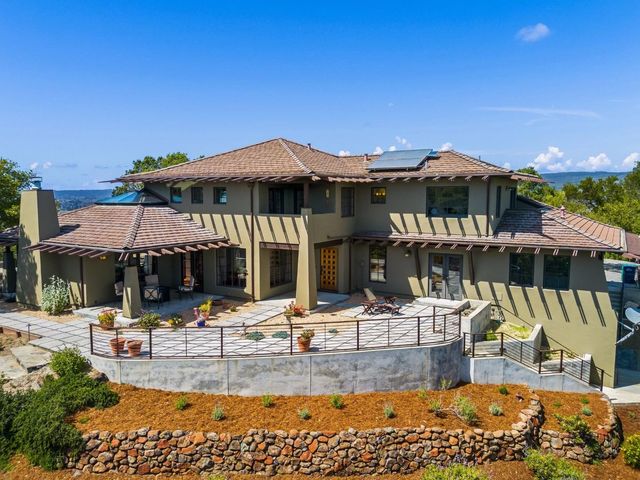 1205 Eagle Hill Road, Royal Oaks, CA 95076
