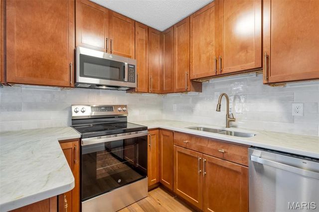 2499 Dordogne Drive, Maryland Heights, MO 63043