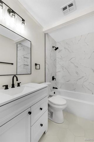 2499 Dordogne Drive, Maryland Heights, MO 63043