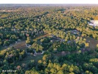 63 Grady Diamond Road, Perkinston, MS 39573