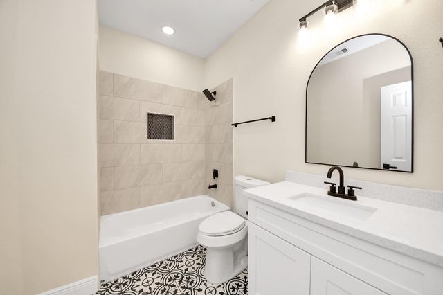 3808 Hiford Drive A, Houston, TX 77047