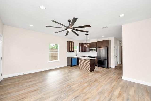 3808 Hiford Drive A, Houston, TX 77047