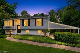 13 Chickadee Rd, Mount Olive Twp., NJ 07828