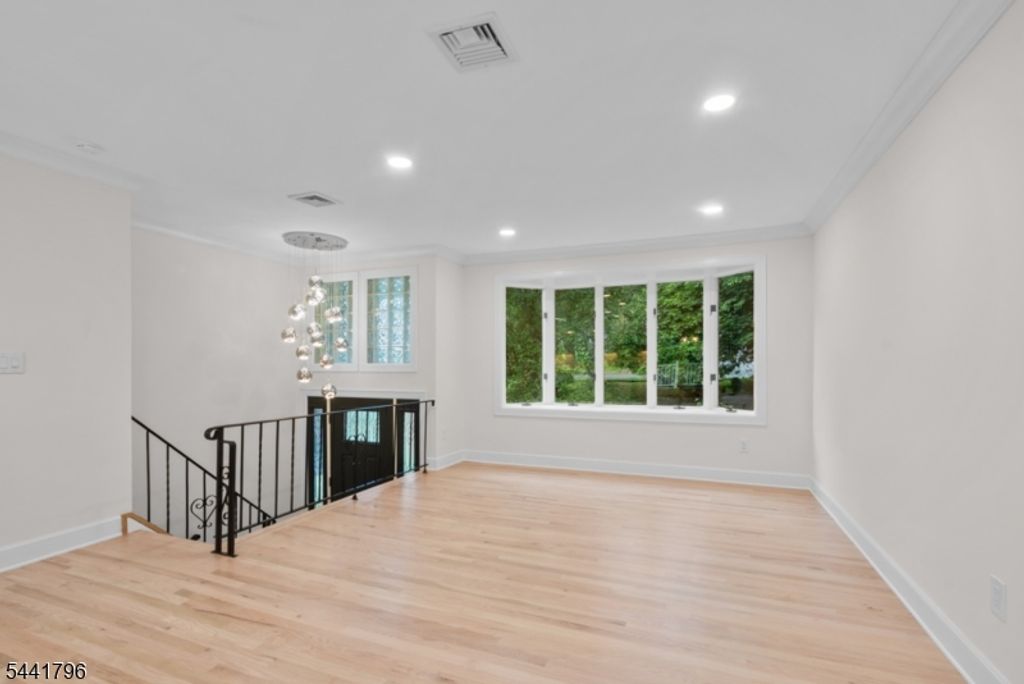 13 Chickadee Rd, Mount Olive Twp., NJ 07828 — photo 5