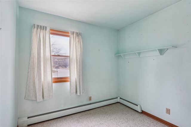 909 S 5th Street, Knoxville, IA 50138