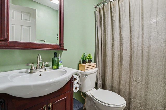 22020 Hanover Drive, Bristol, IN 46507