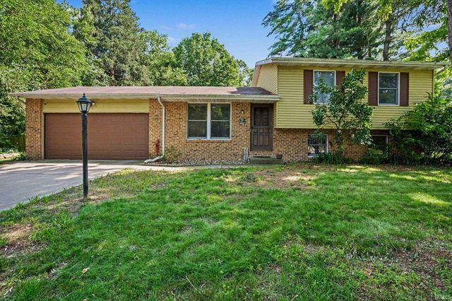 22020 Hanover Drive, Bristol, IN 46507