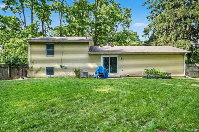 22020 Hanover Drive, Bristol, IN 46507
