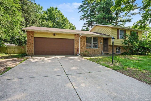 22020 Hanover Drive, Bristol, IN 46507