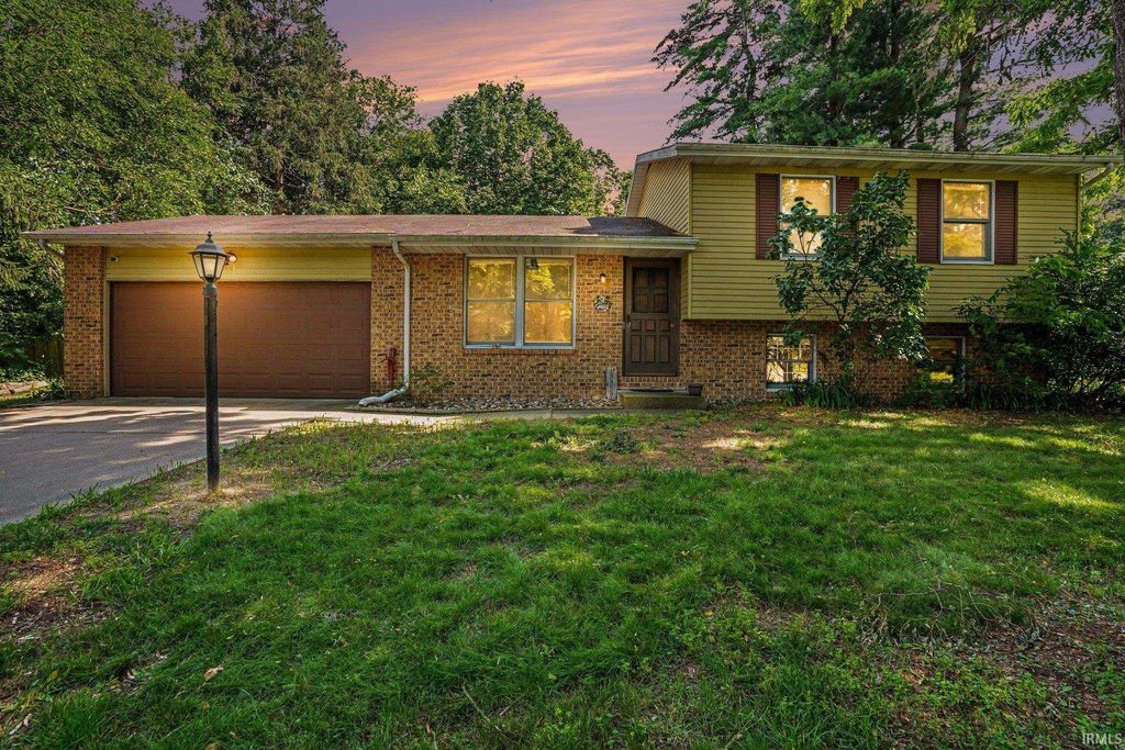22020 Hanover Drive, Bristol, IN 46507