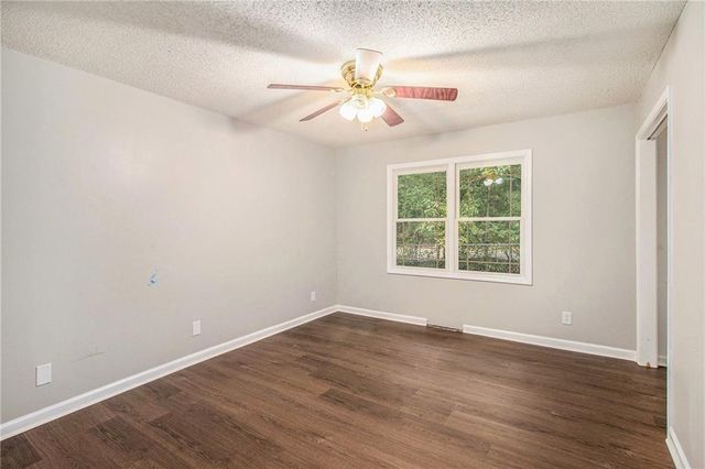 371 Lake Drive SE, Calhoun, GA 30701