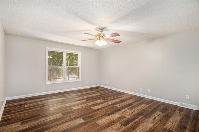 371 Lake Drive SE, Calhoun, GA 30701