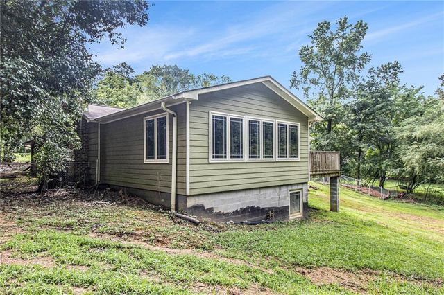 371 Lake Drive SE, Calhoun, GA 30701