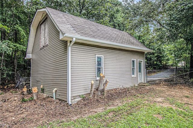 371 Lake Drive SE, Calhoun, GA 30701