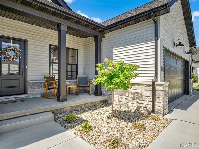 3160 Ashley Drive, Glen Carbon, IL 62034