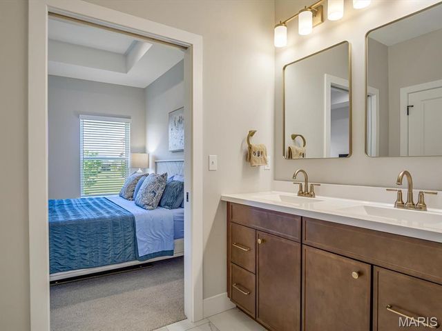 3160 Ashley Drive, Glen Carbon, IL 62034