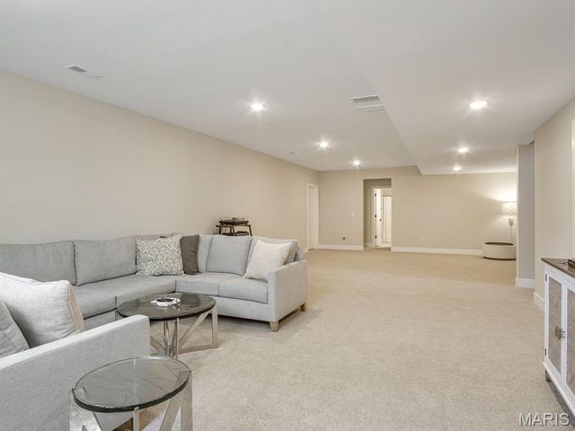 3160 Ashley Drive, Glen Carbon, IL 62034