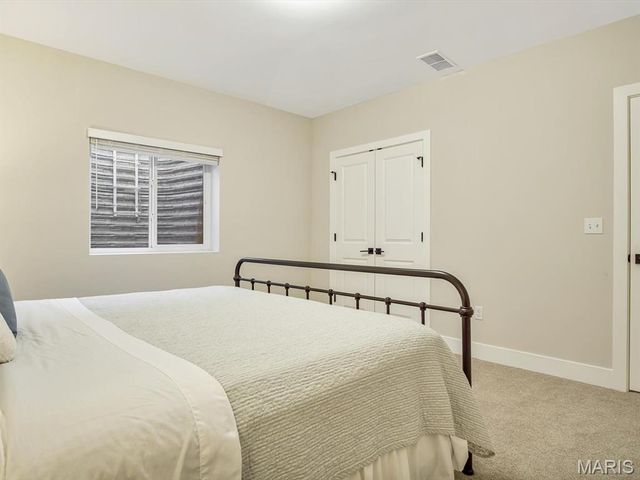3160 Ashley Drive, Glen Carbon, IL 62034