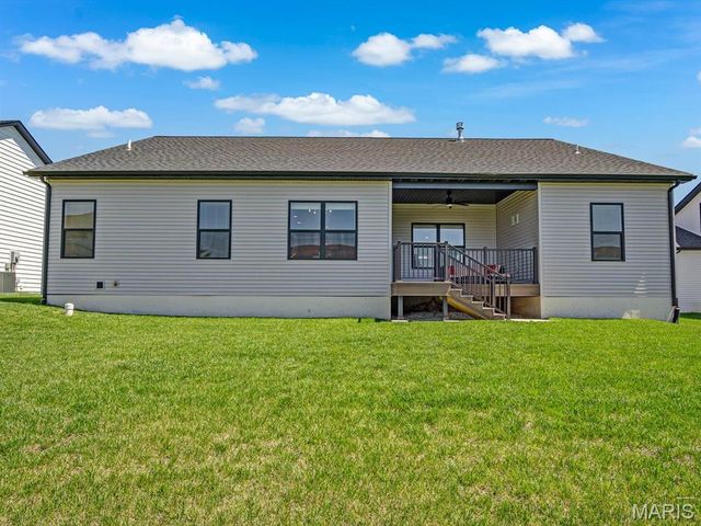 3160 Ashley Drive, Glen Carbon, IL 62034