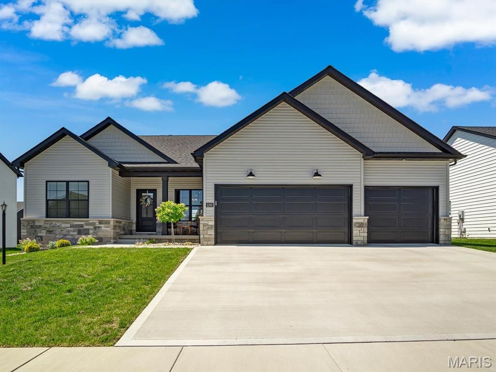 3160 Ashley Drive, Glen Carbon, IL 62034