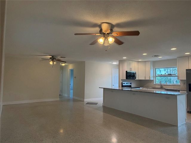 623 PALM BOULEVARD, Dunedin, FL 34698