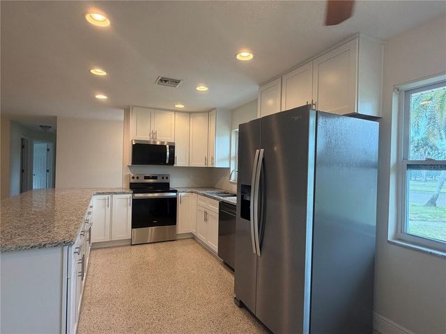 623 PALM BOULEVARD, Dunedin, FL 34698