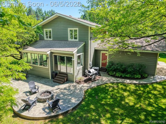 4057 N Herrington Road, Webberville, MI 48892