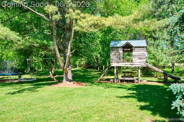 4057 N Herrington Road, Webberville, MI 48892