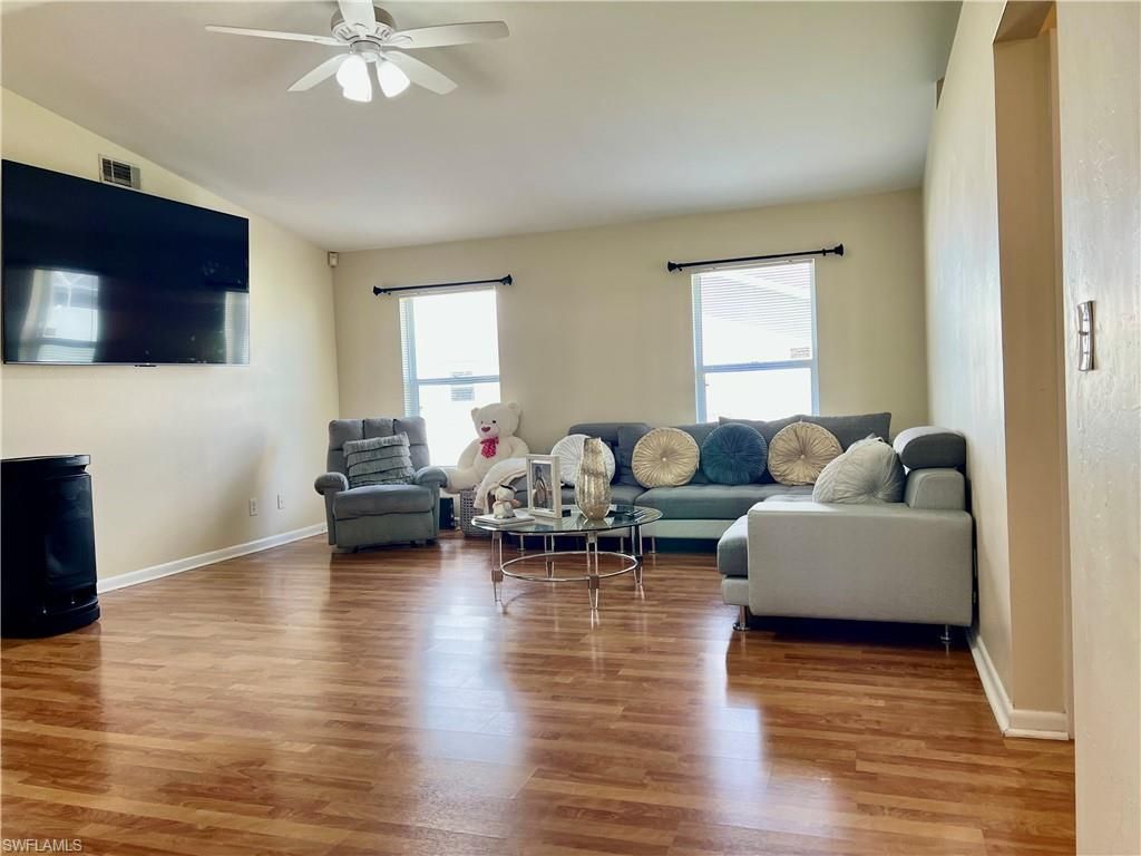118 SW 10th TER, CAPE CORAL, FL 33991 — photo 3