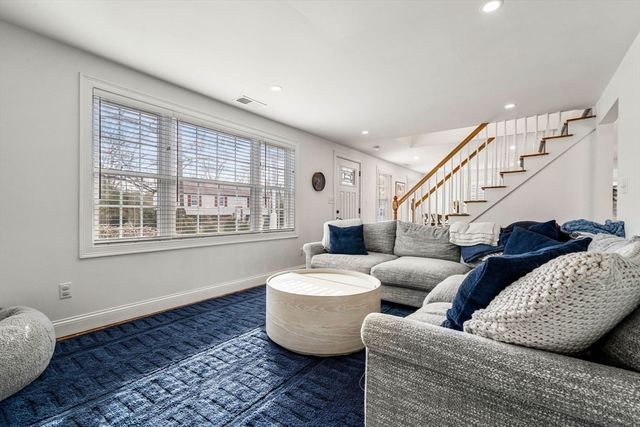 49 Grove Cir, Braintree, MA 02184