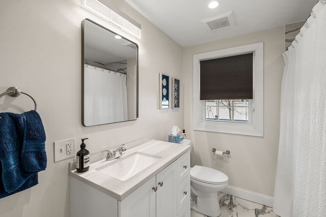 49 Grove Cir, Braintree, MA 02184