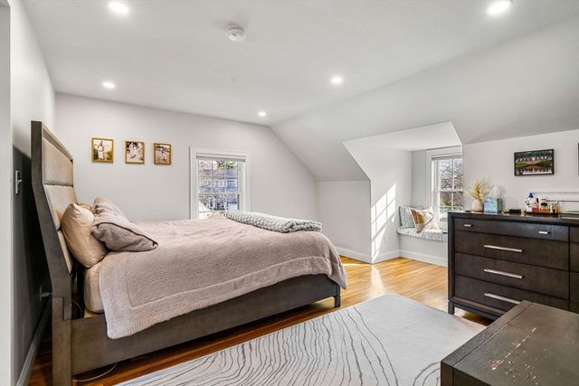 49 Grove Cir, Braintree, MA 02184