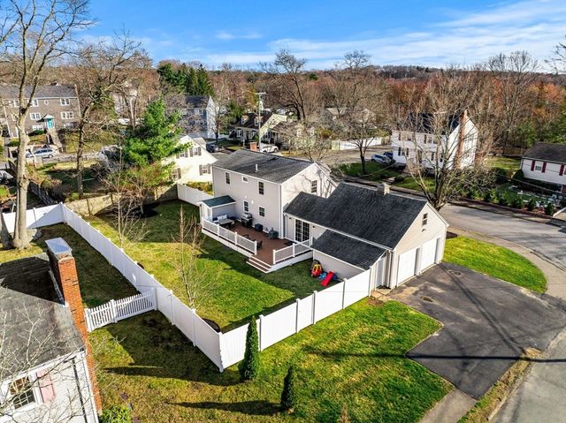 49 Grove Cir, Braintree, MA 02184