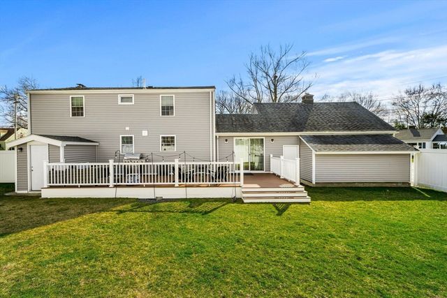 49 Grove Cir, Braintree, MA 02184