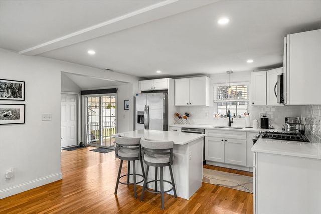 49 Grove Cir, Braintree, MA 02184