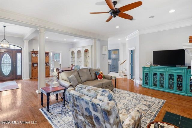 1521 Lake Mimosa Drive, Raymond, MS 39154