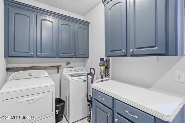 1521 Lake Mimosa Drive, Raymond, MS 39154