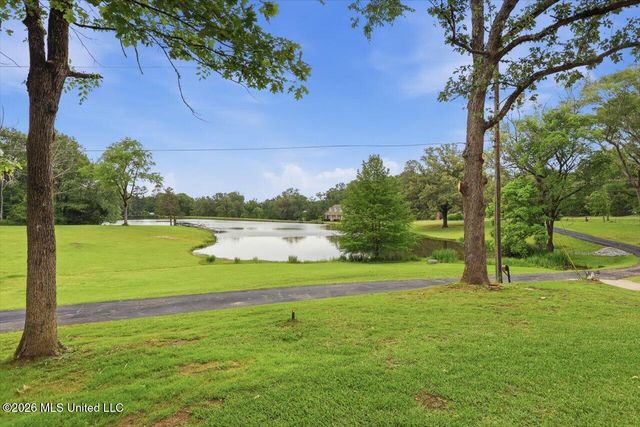 1521 Lake Mimosa Drive, Raymond, MS 39154