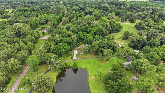 1521 Lake Mimosa Drive, Raymond, MS 39154