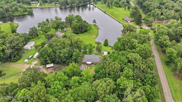 1521 Lake Mimosa Drive, Raymond, MS 39154