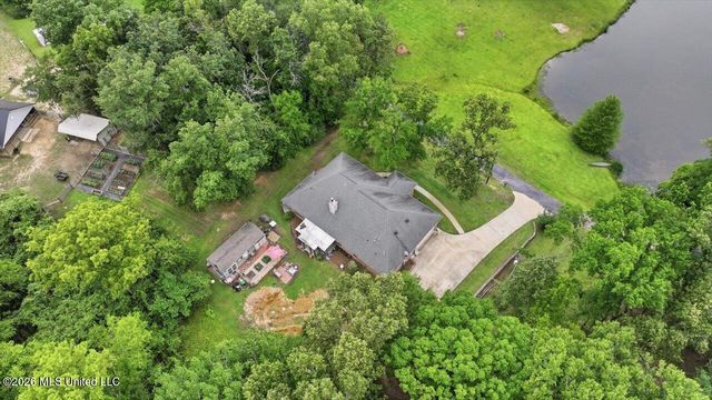 1521 Lake Mimosa Drive, Raymond, MS 39154