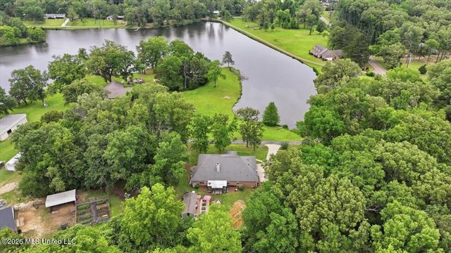1521 Lake Mimosa Drive, Raymond, MS 39154