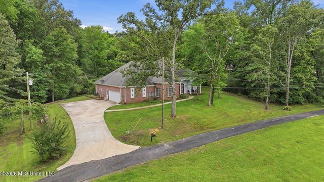 1521 Lake Mimosa Drive, Raymond, MS 39154