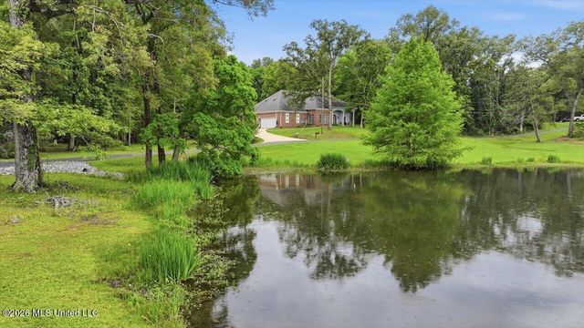 1521 Lake Mimosa Drive, Raymond, MS 39154