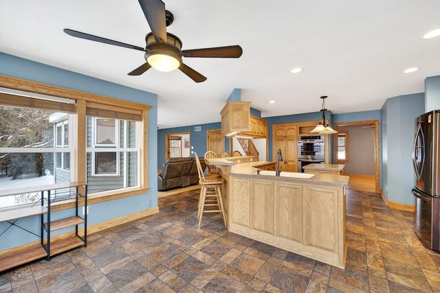 1717 Ernst DRIVE, Hartford, WI 53027