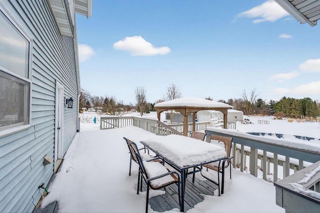 1717 Ernst DRIVE, Hartford, WI 53027