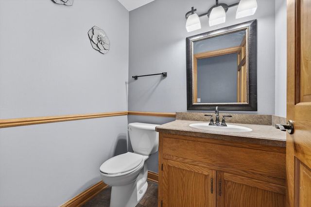 1717 Ernst DRIVE, Hartford, WI 53027